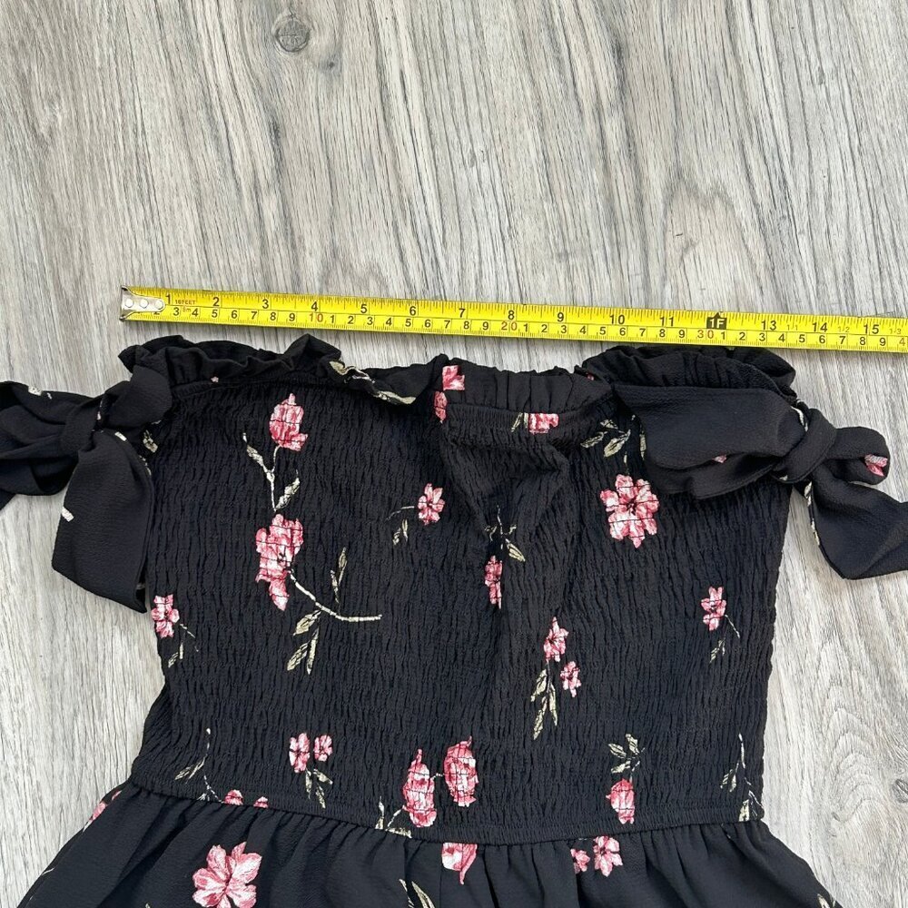 Tobi Black Floral Print Smocked Romper Tie Strap Lightweight Summer Style Size _ - Picture 5 of 7